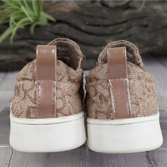 DKNY Cam Gore Logo Print Slip-On Sneaker - Picture 5 of 9